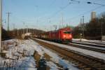 185 201-1 befhrt mit einem H-Wagen Ganzzug den Bft Kln West Richtung Sden am 05.01.2011