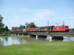 185 302 am 10.06.2010 auf der Plattlinger Isarbrcke