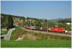DB Railion 185.275 mit einem GZ westwrts; Drrwien (sterreich), 22.4.2011