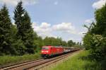 185 312-6 zieht in der Mittagssonne einen Gterzug in Richtung Koblenz. Aufgenommen am 28/05/2011 bei Unkel.