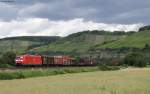 185 061-8 mit einem gemischten Gterzug bei Himmelstadt 23.6.11