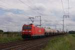 185 055-1 mit einem gemischten Gterzug in Weiterstadt am 06.08.2011