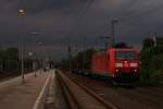 185 028-8 mit einem gemischten Gterzug in Dsseldorf-Oberbilk am 26.08.2011