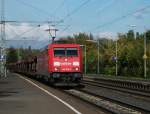 185 208 durchfährt am 14.Oktober 2011 mit einem leeren Autozug den bahnhof Northeim(HAN) Richtung Göttingen.