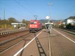 Eine BR 185 Railion durchfhrt am 23.10.2011 mit einem Kesselwagenzug den Bahnhof Pressig-Rothenkirchen.