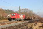 Lange nicht gesehen: 185 399-3 mit leeren Autotransportwagen in Fahrtrichtung Sden. Aufgenommen am 23.11.2011 am B Eltmannshausen/Oberhone.