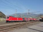 BR 185 130 mit dem Winner bei Schwyz am 31.03.2012