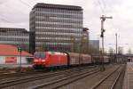 185 004-9 musste mit ihrem Gz auf das Ausweichgleis fahren, da die 111 mit ihrer RB 35 einige Minuten das Gleis blockierte. (Dsseldorf-Rath am 30.03.2012)