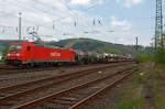 185 222-7 der DB Schenker Rail zieht einen gemischten Gterzug am 01.05.2012 durch Betzdorf/Sieg in Richtung Kln.