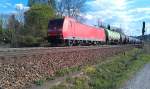 Eine BR 185 DB Schenker befhrt am 04.05.2012 mit einem Kesselwagenzug die sdliche Frankenwaldrampe Richtung Probstzella.
