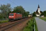 185 043 mit einem KLV am 28.06.2012 unterwegs bei Hausbach.