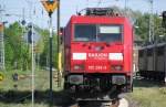 E-Lok BR 185 288-8 der RAILION DB AG Logistik, aufgenommen von der B Poeler Strae; Bw Wismar [11.05.2008]