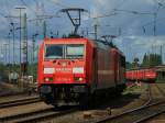 185 265-6 und 155 122-5 fahren am 06.08.2012 als LZ aus dem Abstellbereich von Aachen West.