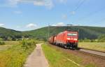 185 169 mit gem.GZ auf der Main-Spessart-Bahn in Richtung Wrzburg,bei Wernfeld am 4.8.2012