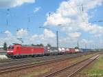 BR 185 129-4 wartet bei Gau-Algesheim auf eine berholung. 4.7.2006