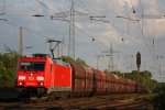 185 346 am Abend des 16.5.12 mit einem Kohlezug in Ratingen-Lintorf.