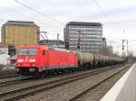 DB 185 212-8 mit Kesselzug in D�sseldorf Rath, Dezember 2012.