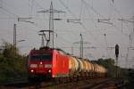 DB 185 067 am 4.9.12 mit einem Kesselzug bei der Durchfahrt durch Ratingen-Lintorf.