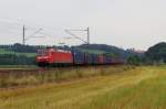 185 157 mit Containerzug am 23.08.2013 in Blumau bei Kronach Richtung Saalfeld.