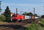 185 299-5 passiert am 27.08.13 mit einem Containerzug Drverden Richtung Nienburg/Weser.
