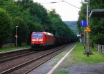185 186-4 DB kommt durch Sehlem mit einem langen gemischten aus Kln-Gremberg nach Trier-Ehrang und fhrt in Richtung Trier-Ehrang auf der KBS 690 Moselstrecke am einem schnem Sommerabend am