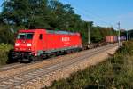 185 248 war am 08.10.2013 mit einem Containerzug in Richtung Westen unterwegs.