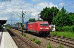 185 302-7 mit einem LKW-Walter Zug bei München-Langwied, 04.07.2013