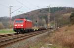 DBSR 185 355-5 mit einem Containerzug am 19.04.2013 bei Salzderhelden