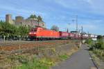 185 096 mit einem Winner KLV auf der rechten Rheinstrecke in Bahnhof von Rüdesheim am Rhein.Aufgenommen am Tag der Deutschen Einheit den 3.10.2013