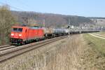 Die 185 233-4 mit Kessel Richtung Treuchtlingen bei Dollnstein am 12.03.2014