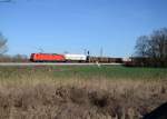 185 248 mit einem Güterzug am 20.03.2014 bei Kühmoos.