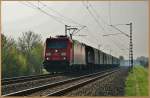 185 210-2 bei Thüngersheim mit einen Stahlzug am 01.04.14.