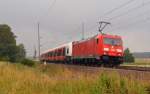 Am 09.07.14 führte 185 385 zwei NSB-Triebwagen durch Burgkemnitz Richtung Berlin.