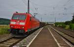 185 184-8 mit einen leeren Autozug in Retzbach-Zellingen am 16.07.14