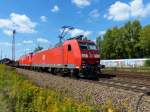 185 144 zieht am 28.08.2014 eine weitere BR185 sowie einen gemischten Güterzug durch Leipzig-Thekla.
