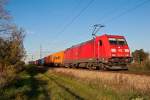 185 244, unterwegs mit einem Containerzug in Richtung St.Pölten. Die Aufnahme entstand im Tullnerfeld, am Nachmittag des 14.10.2014.