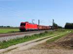 Die 185 356 mit einem Güterzug am 16.09.2012 unterwegs bei Langenisarhofen.