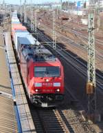 28.2.15 Hannover Messe / Laatzen. 185 294 vor Containerzug