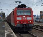 # Königswinter 6  185 025-4 bei der Durchfahrt des Königswinter Bahnhof ( Bild entstand vom Bahnsteig ).