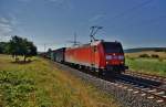 185 056-9 ist am 16.07.15 mit einen Containerzug bei Harrbach unterwegs.