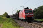 Vorbeifahrt bei Kollmarsreute von 185 126-0 mit einem H-Wagen Zug in Richtung Süden. (01.08.2014)