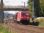 185 392 fährt am 31.08.15 mit einem Güterzug Richtung Linz.