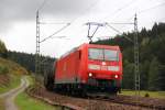 185 043-7 DB Schenker im Frankenwald bei Steinbach am 09.10.2015.