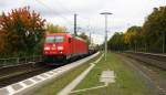 185 357-1 DB kommt mit einem langen gemischten Güterzug aus  Köln-Gremberg(D) nach Mannheim(Gbf(D) aus Richtung Köln und fährt in Richtung Koblenz.