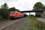 Mit einem leeren Tonerdenzug (Italien - Limburg (Lahn)) fuhren am 25.09.2014 die zwei Mannheimer 185 107-0 und 185 109-6 zusammen durch die Gleisanlagen des Bahnhofes von Orschweier gen Norden.