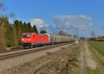 185 362 mit einem Stahlzug am 23.02.2014 bei Langenisarhofen. 