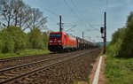 185 272-2 gesehen mit einen Kesselzug am 10.05.16 bei Wutha der weiter in Richtung Eisenach fährt.
