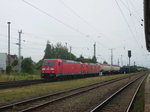 Am 12.06.2016 kam 185 349 mit 185 042 und einem gemischten Güterzug aus Richtung Hannover nach Stendal und fuhr weiter in Richtung Berlin.