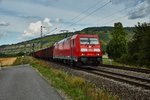 185 234-2 ist am 09.08.16 bei Thüngersheim mit einen gemischten Güterzug in Richtung Nürnberg unterwegs.