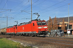 Doppeltraktion, mit den DB Loks 185 125-2 und 185 135-2 fahren Richtung Bahnhof Sissach. Die Aufnahme stammt vom 16.11.2015. 